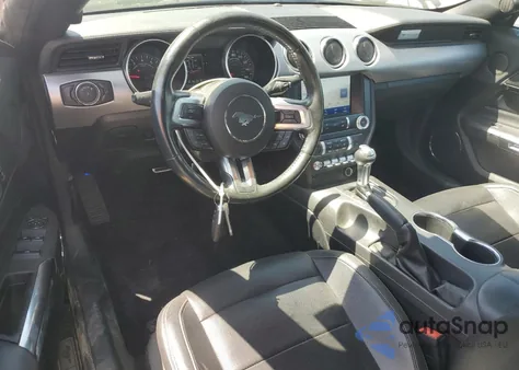 2023 Ford Mustang z USA, uszkodzony, nr VIN 1FATP8UH9P5110121